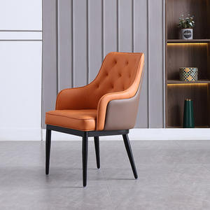 Chaise d'appoint rembourrée moderne avec design tufté pour salle à manger et salon - Product Image 1