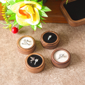 Tái Chế Màu Đen Óc Chó Gỗ Vòng Đôi Nhẫn Đề Nghị Kim Cương Nhẫn Vài Đồng Hồ Vòng Đeo Tay Bằng Gỗ Lưu Trữ Hộp - Product Image 4