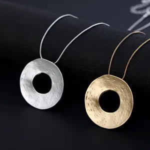 Eenvoudige Textuur Geometrische Ronde Metalen Cirkels Hanger Dangle Drop Hanger Ketting Voor Vrouwen