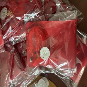 Sacs cadeaux de mariage en cuir PU Lucky, magnifiques boîtes à bonbons avec rubans, sacs à bonbons rouges pour cadeaux de mariage - Product Image 4