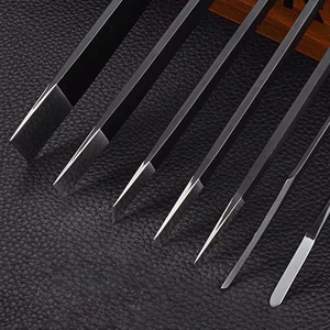 Lima per Piedi in Acciaio Inox con Manico Lungo e Logo Personalizzato per Rimuovere Pelle Morta, Calli, Unghie Incarnite e Duroni - Strumento Durevole per la Cura dei Piedi - Product Image 4