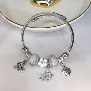 <span class=keywords><strong>Bracelet</strong></span> à breloques fleur en vente chaude, plaqué argent, acier inoxydable, <span class=keywords><strong>bracelet</strong></span> à breloques cœur de <span class=keywords><strong>lotus</strong></span> pour femmes - Product Image 3