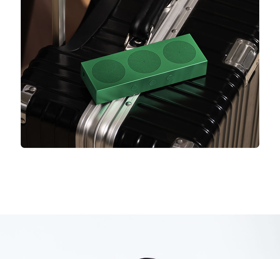 สีเขียวมรกต