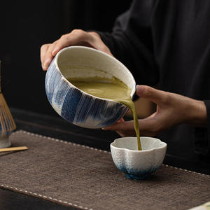 Ensemble de fouets à matcha de qualité cérémonielle avec un Chawan unique en glaçure bleue infinie pour un kit de rituel de thé matinal zen - Product Image 1
