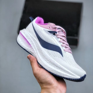 High Quality Luxury Designer Saucony Sneakers Breathable Soft Mesh <b>Chunky</b> Sole for Unisex Saucony Sports Running Casual <b>Shoes</b> - Product Image 3