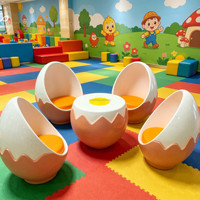 Ensemble de chaises œuf créatives en fibre de verre personnalisées avec coussin pour la décoration de la maternelle, des chambres d'enfants et des centres commerciaux