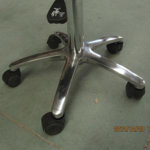 Taburetes de Masaje de Lujo con Respaldo Ajustable, Taburetes Giratorios para Cama, Todas las Características Disponibles, Fabricados por una Empresa Profesional - Product Image 4