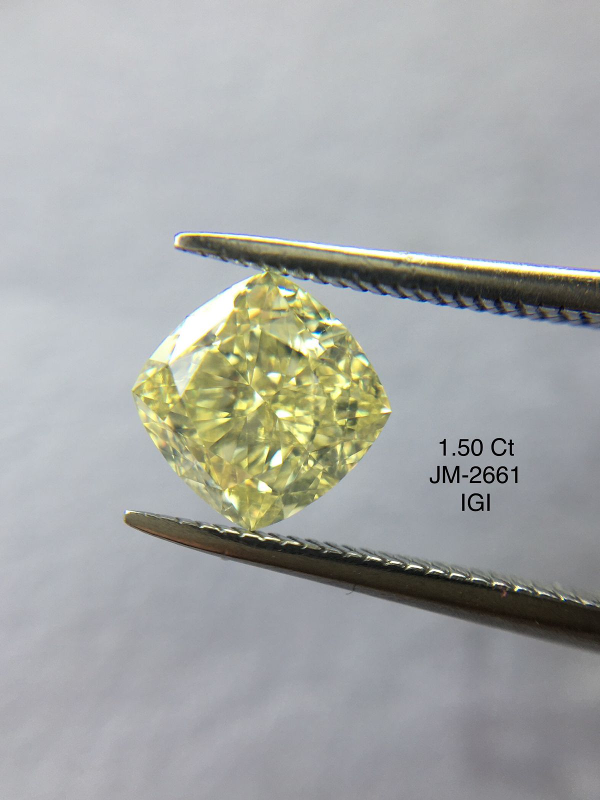 สีเหลือง