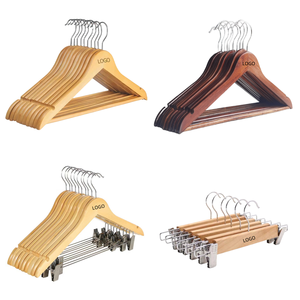 Appendiabiti in Legno Naturale Marrone a Testa Tonda di Alta Qualità, Vendita all'Ingrosso dal Produttore per Negozi di Abbigliamento - Product Image 1