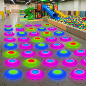 Piste de danse interactive LED sensible à la pression pour jeux actifs, salle de jeux de parc à thème, contrôle DMX512, 16 couleurs, IP65, pour boîte de nuit - Product Image 2