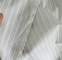 Tissu haut de gamme 140 GSM tissé anti-boulochage extensible léger 61% polyester 6% nylon 33% élasthanne pour chaussettes de cyclisme pour garçons