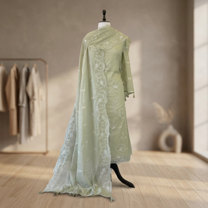 Ensemble de vêtements Banarasi trois pièces avec tissu tissé élégant, comprenant un haut, un bas et un dupatta, idéal pour les occasions festives. - Product Image 4