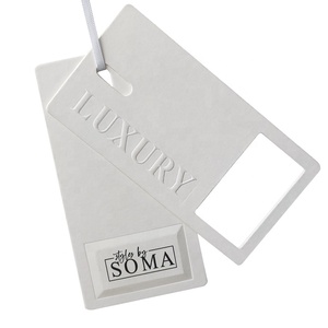 Logotipo de alta calidad, personalización rápida, alfileres de seguridad de lujo, textura hueca en relieve, etiquetas colgantes de papel impresas gruesas reciclables - Product Image 2