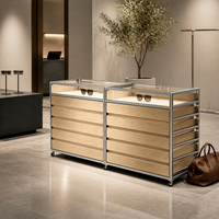 Vitrine de présentation en bois avec cadre en aluminium et dessus en verre, sur roulettes, pour magasin de détail, fabrication sur mesure