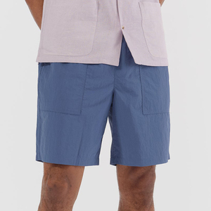 Venta al por mayor Elasticband Cintura Loose Retro Plain Cargo Board Nylon Shorts para hombres - Product Image 1