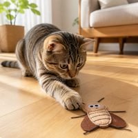 Jouet à mâcher interactif pour chat en peluche en forme de cafard de dessin animé mignon avec herbe à chat, jouet doux en peluche pour chaton à mordiller et jouer