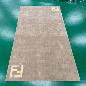 Tappeto Moderno di Lusso Manna, Design Antibatterico, Personalizzabile, Fatto a Mano in Seta di Bambù 100% - Product Image 5