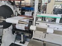 Meilleure vente Rebobineuse non-stop de rouleaux d'étiquettes entièrement automatique avec machine à refendre et à découper automatique avec servomoteur