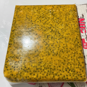 Zumo de maracuyá congelado con semillas de Vietnam para la fabricación de batidos de alimentos y bebidas y embalaje de etiqueta privada - Product Image 1