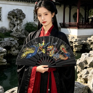 Abanico Plegable Negro Pintado con Patrón Tradicional de Dragón y Fénix, Símbolo Chino de la Suerte, Recuerdo de Boda, Decoración de Pared para Salón de Té, Artes Marciales - Product Image 1