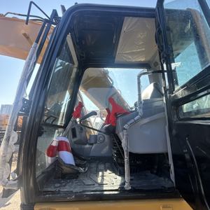 Excavatrice 320CL de 20 tonnes, modèle 2024, faible nombre d'heures, avec historique de maintenance complet et pompe, pour entrepreneurs professionnels - Product Image 3