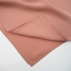 Vente en gros Borong Tudung Jersey Hijab Écharpe Plaine Head Wrap Femmes musulman <span class=keywords><strong>Voile</strong></span> Mousseline de soie pour la saison d'automne - Product Image 6