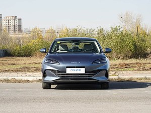 Voiture électrique berline fastback BYD Sea Bird, vue de face - Product Image 1
