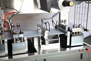 Machine d'emballage sous blister électrique entièrement automatique pour confiture, sauce, chocolat, tomate, ketchup, beurre, PVC, pour aliments liquides, état neuf - Product Image 4