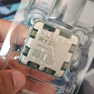 AMD <span class=keywords><strong>Ryzen</strong></span> 9 <span class=keywords><strong>7900X</strong></span> d'occasion avec graphismes Radeon |   12 cœurs, 24 threads, 4,7 GHz, 170 W, Socket AM5 |   Plateau CPU | - Product Image 3