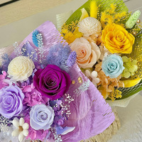 Bouquet de fleurs éternelles de luxe, roses mélangées, décoration pour la Saint-Valentin, la remise des diplômes, l'anniversaire, le mariage