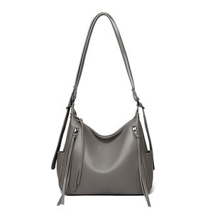 Sac à main de luxe portable et durable, modèle 2026, en PU avec décorations rivetées et motifs géométriques - Product Image 4