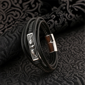 Bracelet en cuir multicouche style punk sombre pour homme avec fermoir magnétique en forme d'ailes de crâne, bijoux vintage en acier inoxydable, 19 cm, 21 cm, 23 cm - Product Image 4