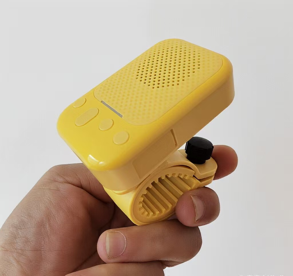 การสนับสนุนการฉีดแบบกำหนดเองสีเหลือง