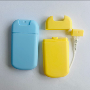 Atomizador de Perfume de plástico PP de 30ml en forma de tarjeta portátil, diseño colorido vacío recargable para viajes para uso doméstico o de oficina