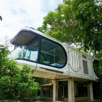 Capsule spatiale mobile personnalisée de haute qualité, spéciale pour les projets de complexes touristiques culturels, vente directe d'usine, maison préfabriquée durable