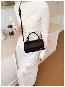 Nuova Borsa a Tracolla per Donne con Design Unico, Fibbia Quadrata, Stile Versatile e Trendy. Borsa <span class=keywords><strong>Chic</strong></span> di Alta Gamma Ispirata allo Stile Francese - Product Image 3