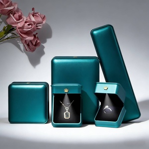Luxury LED Light Crown Waist Jewelry Box Pendant <b>Necklace</b> Jewelry Box Led Engagement Wedding Ring Box Jewelry Wholesale Custom - Product Image 1