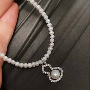 Collier multi-rangs tendance en perles d'eau douce, style 'Hot Bar', en titane naturel, petit et élégant, cadeau d'exportation, petit cadeau élégant - Product Image 3