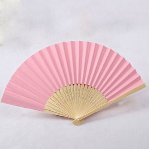Abanicos Plegables de Bambú Portátiles para Bodas, Festivales y Promociones, Decoración de Arte Folclórico Tallada y Pintada para Invitados - Product Image 4