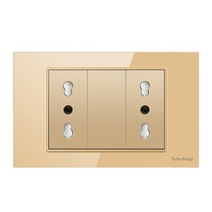 Prise murale double USB-C en verre trempé, norme italienne, avec interrupteur et trois prises de courant - Product Image 3