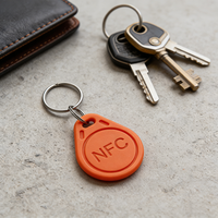 Porte-clés RFID personnalisés durables, mini-tags NFC, carte NTAG213 PVC 125kHz pour l'identification des employés d'hôtel et l'accès aux événements
