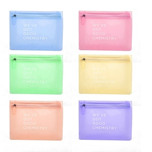 Sac à cosmétiques en PVC TPU souple, logo logo de marque, logo de BSCI SEDEX FAMA, sac à cosmétiques en PVC givré - Product Image 6