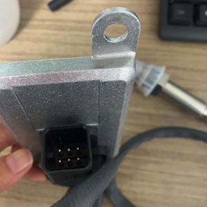 Différents capteurs pour excavateurs, chargeurs et camions agrégés: 24V, 4415127, 441-5127-03, 441512703 - Product Image 6