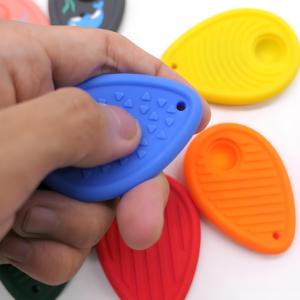 Jouets de décompression en silicone pour enfants, pierres sensorielles de décompression pour la paume de la main, idéales comme cadeaux pour les fêtes et les fournitures de vacances - Product Image 2