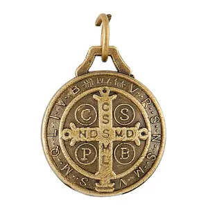 Großhandel benutzer definierte christliche Heilige Charbel Medaille Saint Benedict große Medaille 10 cm