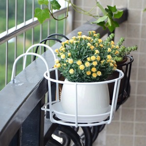Supporto rotondo <span class=keywords><strong>in</strong></span> <span class=keywords><strong>ferro</strong></span> per vasi di fiori, <span class=keywords><strong>da</strong></span> appendere alla ringhiera del <span class=keywords><strong>balcone</strong></span>, montaggio a parete senza foratura, per uso domestico e decorazione del giardino. - Product Image 2