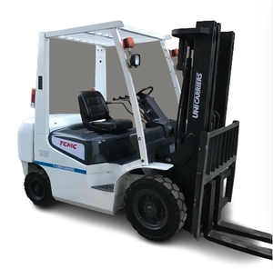 Chariot élévateur diesel d'occasion 4x4 FD30 TCM, capacité 2,5T, hauteur de levage 4,5M, garantie 2 ans, marque japonaise en stock - Product Image 1
