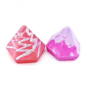 Bombes de bain OEM en gros, fabrication sous marque privée, lavables, formes mignonnes, 25 ans d'expérience, cadeaux en vrac, coffret cadeau sel et bicarbonate de soude - Product Image 1