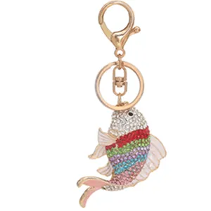 Porte-clés en alliage métallique, strass, diamant, dessin animé, poisson Koi chinois, vente en gros, C-58