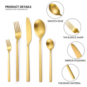 Set di Posate di Lusso Cinque Pezzi con Manico Quadrato Spesso, Finitura Oro Lucido a Specchio in Acciaio Inossidabile, Design Moderno - Product Image 2